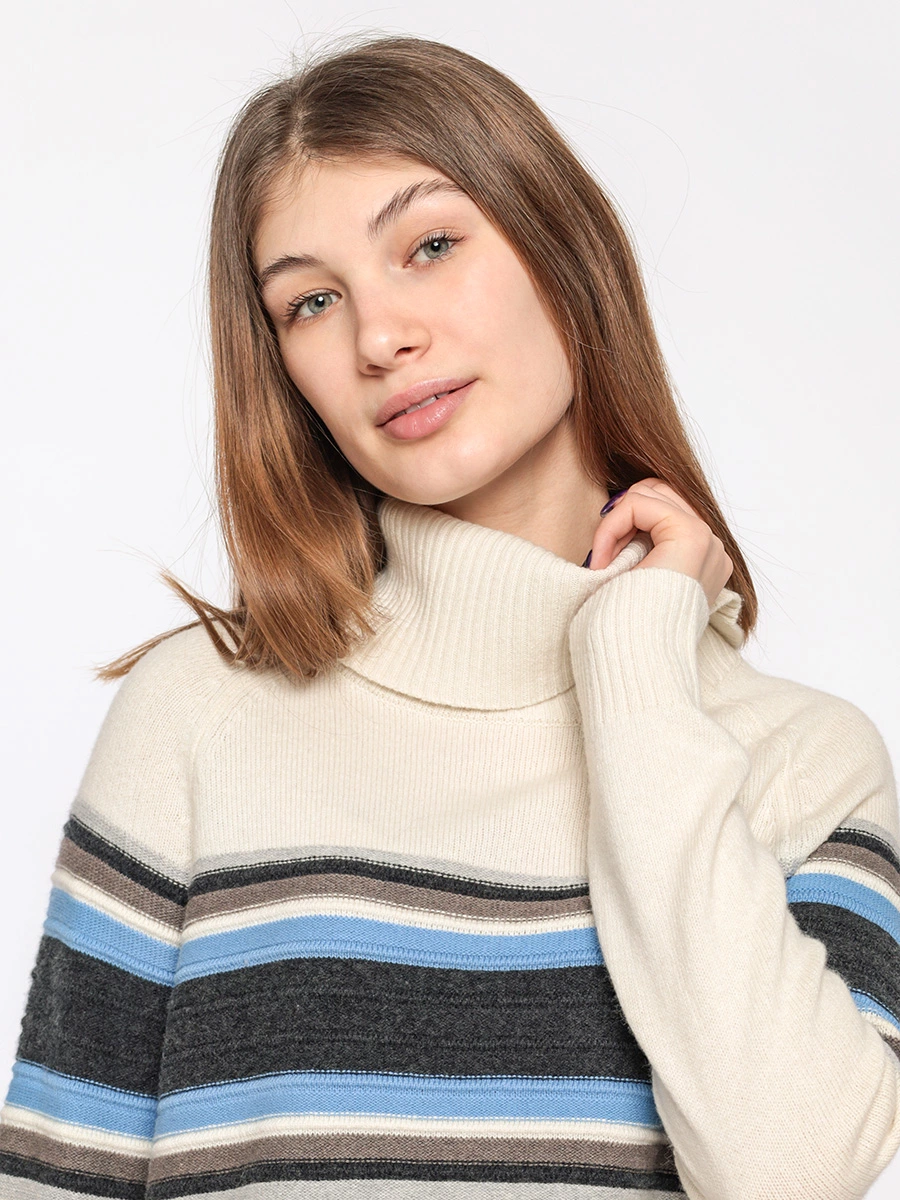 Удлиненный свитер в полоску